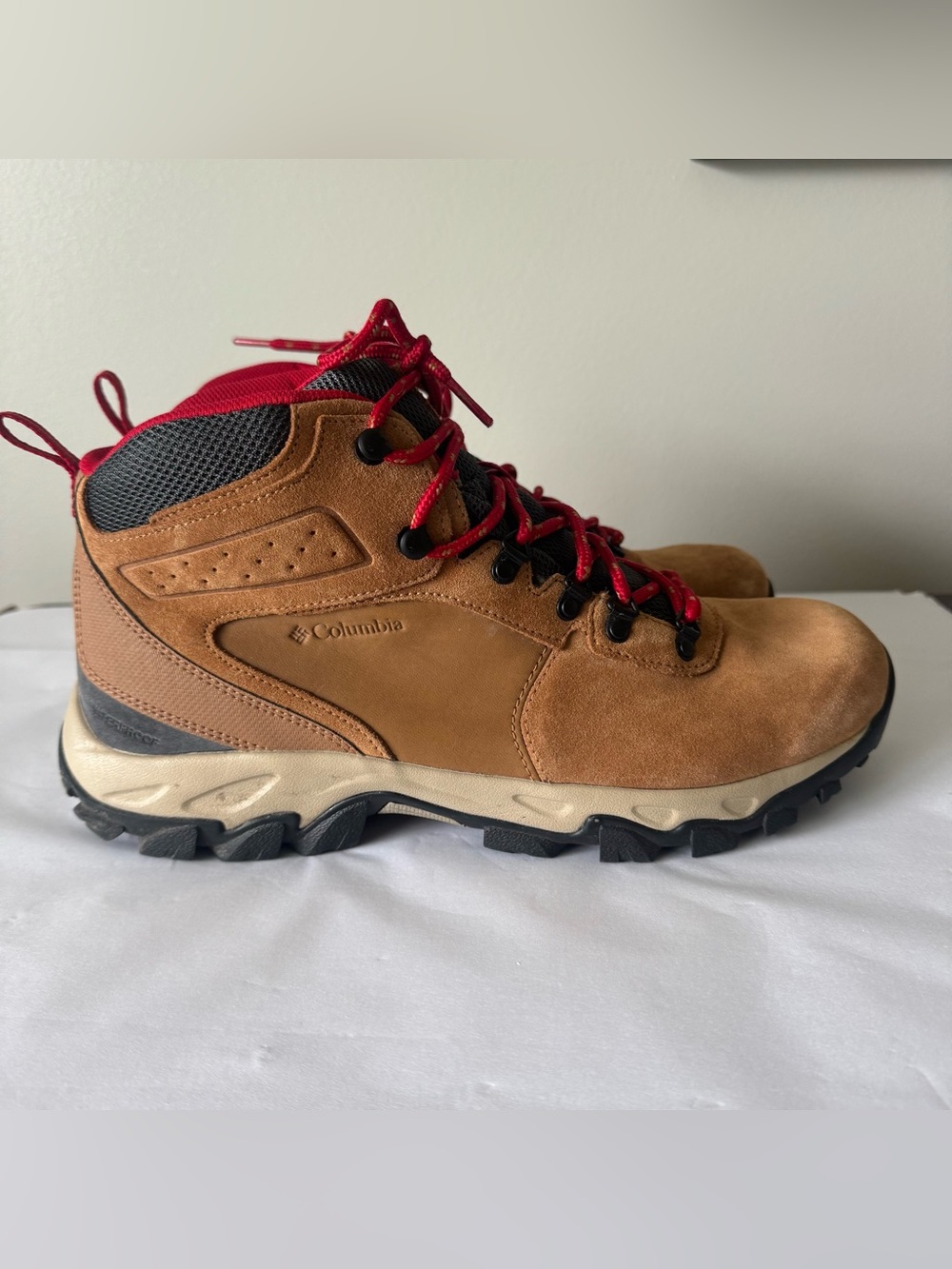 COLUMBIA Size 12 Men’s Newton Ridge Plus II Suede Waterproof Hiking Boot - Picture 2 of 7